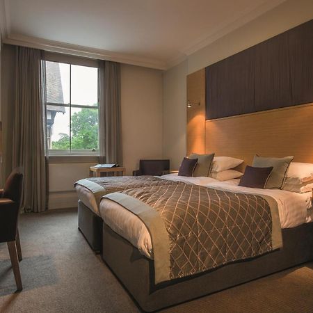 Woodlands Park Hotel Cobham Kültér fotó